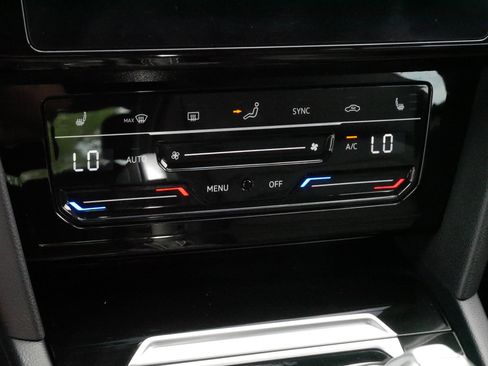 Certified 2022 Volkswagen Arteon SEL AWD/4WD image 23