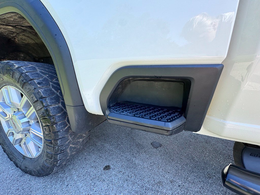 Used 2024 GMC Sierra 2500 SLT AWD/4WD image 26