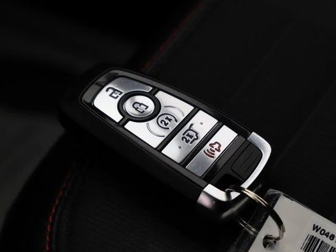 Used 2025 Ford Explorer ST-Line w/ ST-Line Street Pack image 38