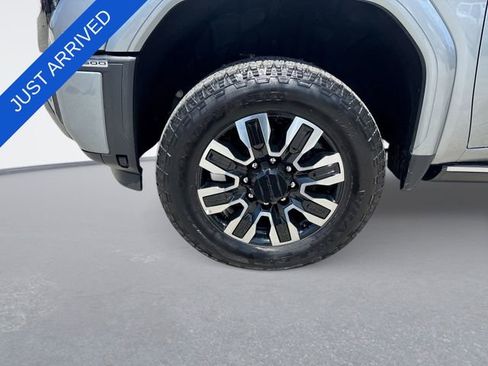 Used 2025 GMC Sierra 2500 Denali Ultimate AWD/4WD image 10