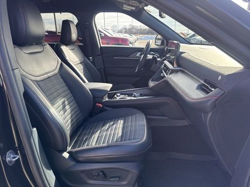 Used 2025 Ford Explorer ST-Line w/ Premium Package image 18