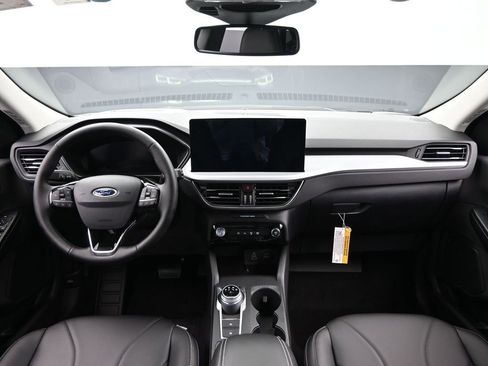 New 2025 Ford Escape SE w/ PHEV Premium Package image 28