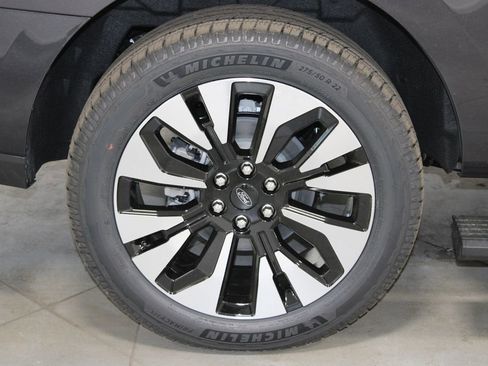 New 2026 Ford Expedition Platinum image 15