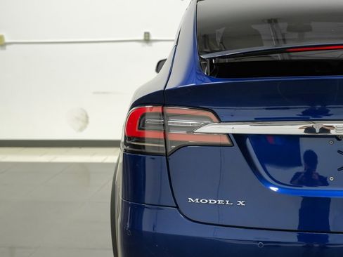 Used 2018 Tesla Model X 75D image 48