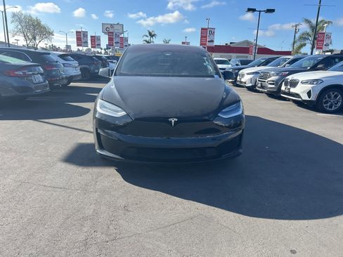 Used 2022 Tesla Model X image 9