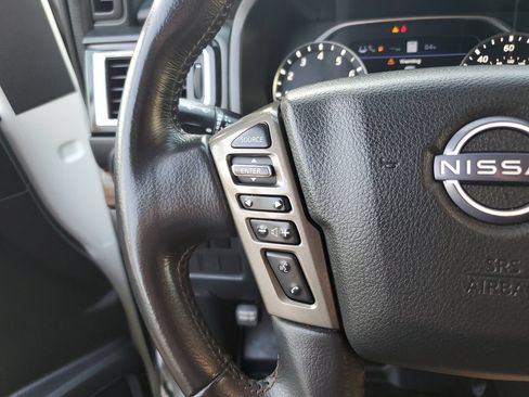 Used 2023 Nissan Titan Platinum Reserve w/ Moonroof Package AWD/4WD image 31