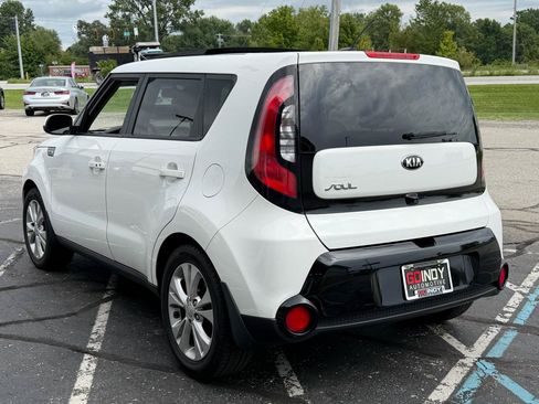 Used 2016 Kia Soul + w/ Primo Package FWD image 3