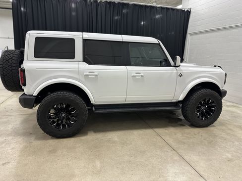 Used 2025 Ford Bronco Outer Banks AWD/4WD image 11