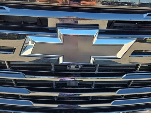 Used 2025 Chevrolet Silverado 2500 LTZ w/ LTZ Plus Package AWD/4WD image 36