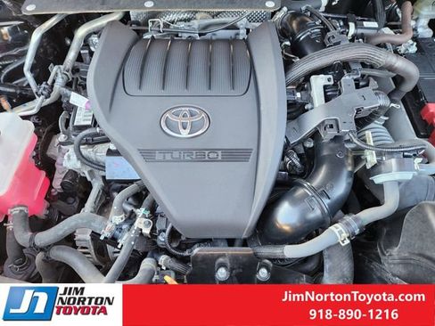 Used 2023 Toyota Highlander L image 33