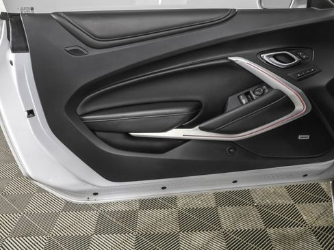 Used 2018 Chevrolet Camaro SS image 34