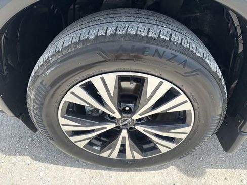 Used 2023 Nissan Rogue SV w/ SV Premium B Package FWD image 28