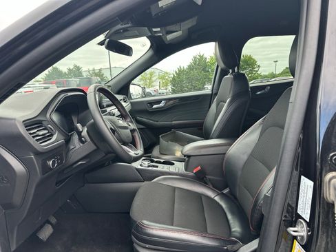 Used 2025 Ford Escape ST-Line AWD/4WD image 6