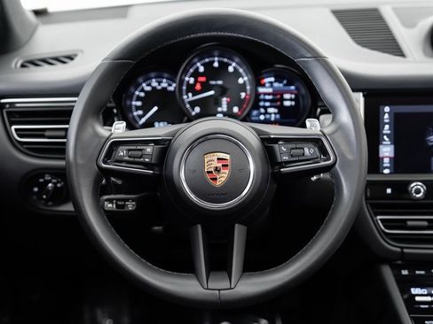 Used 2025 Porsche Macan image 13