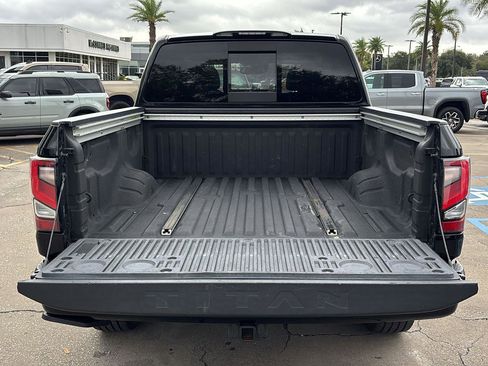 Used 2020 Nissan Titan SL w/ Moonroof Package image 7