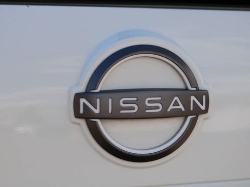 Used 2024 Nissan Rogue S AWD/4WD image 9