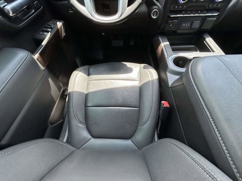 Used 2023 GMC Sierra 2500 SLT w/ SLT Convenience Package AWD/4WD image 13
