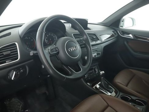 Used 2017 Audi Q3 2.0T Premium Plus w/ Premium Plus Package AWD/4WD image 10