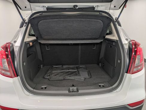 Used 2022 Buick Encore Preferred w/ Safety Package AWD/4WD image 30