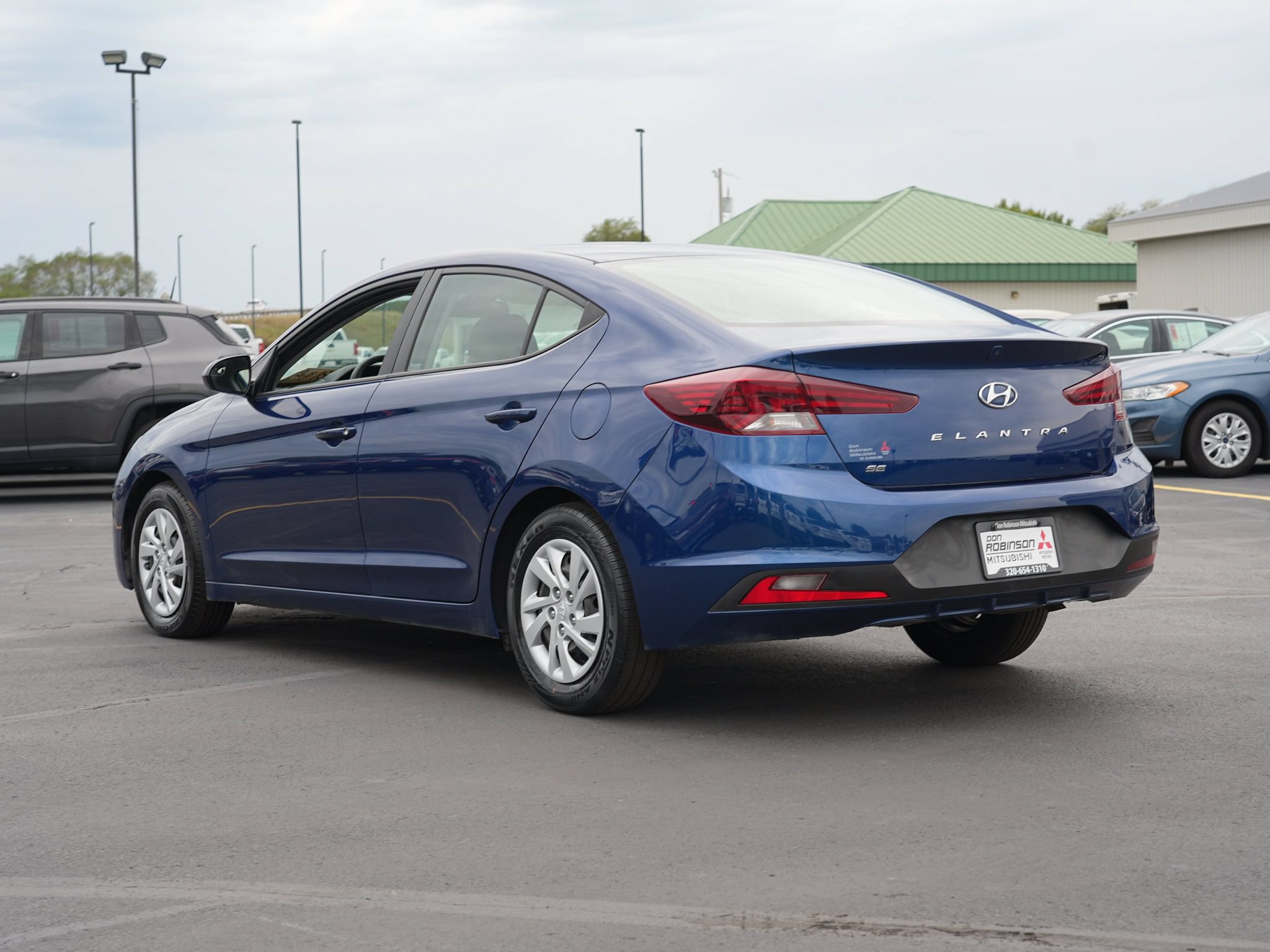 Used 2020 Hyundai Elantra SE FWD image 6