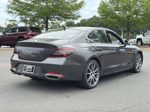 Used 2025 Genesis G70 2.5T RWD image 13