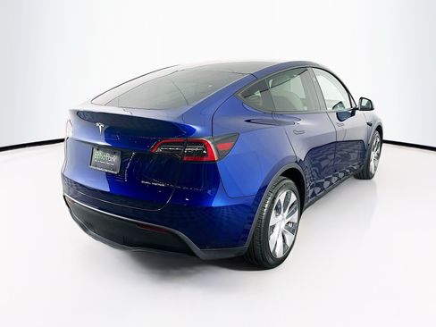 Used 2024 Tesla Model Y Long Range AWD/4WD image 9
