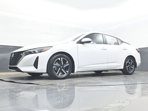 Used 2025 Nissan Sentra SV w/ All-Weather Package image 24