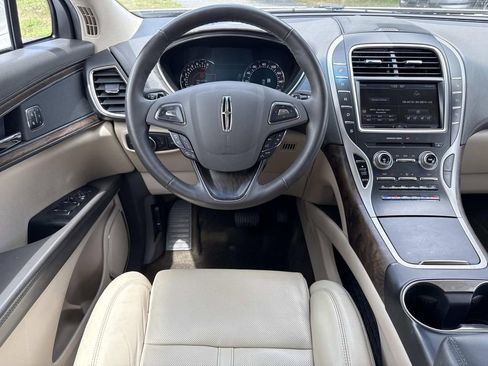 Used 2016 Lincoln MKX Reserve w/ Technology Package image 17