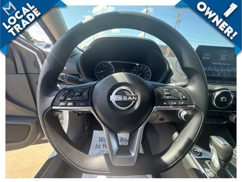 Used 2024 Nissan Sentra SV FWD image 15