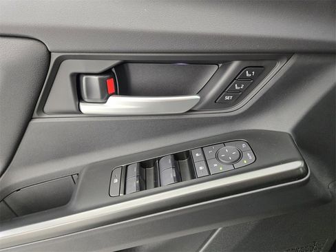 New 2026 Subaru Solterra image 11