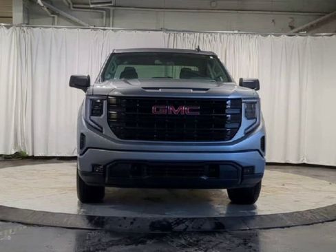 Used 2025 GMC Sierra 1500 Elevation image 3