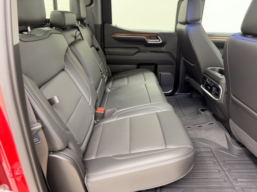 Used 2023 GMC Sierra 1500 Denali w/ Denali Reserve Package AWD/4WD image 29