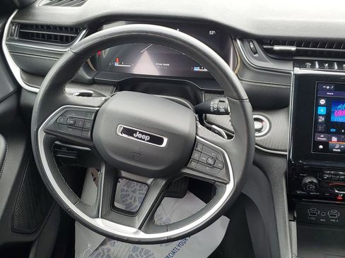 Used 2024 Jeep Grand Cherokee L Laredo AWD/4WD image 29