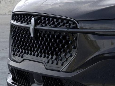 New 2026 Lincoln Nautilus Reserve w/ Jet Appearance Package AWD/4WD image 17