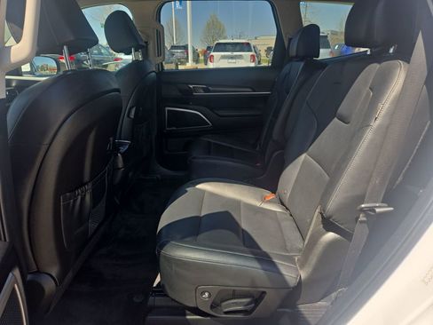 Used 2023 Kia Telluride S w/ S Sunroof Package image 30