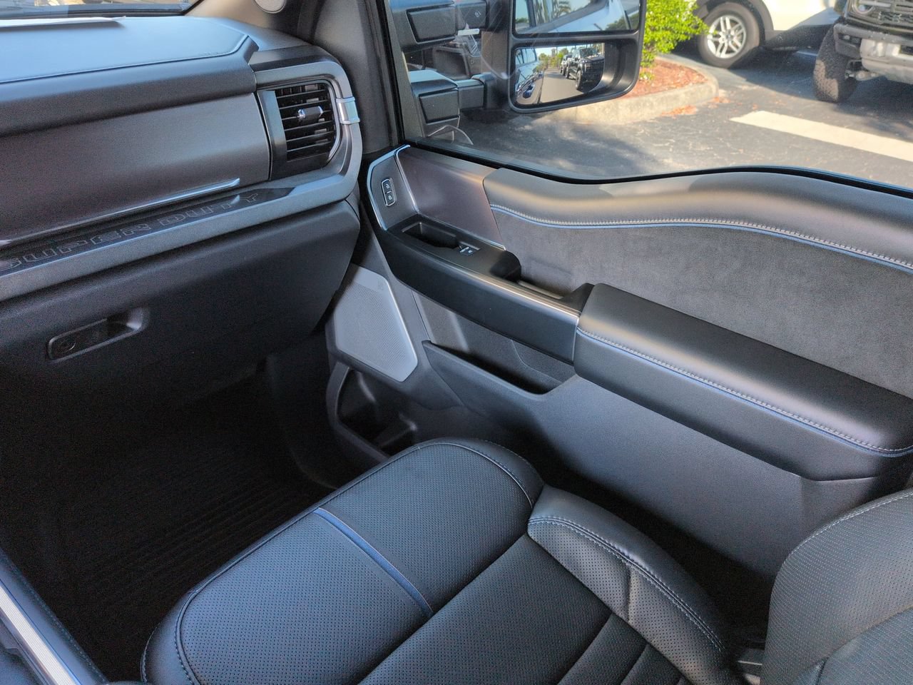 Certified 2026 Ford F250 Platinum w/ Tremor Off-Road Package AWD/4WD image 17