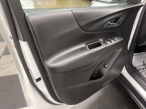 Used 2019 Chevrolet Equinox LT FWD image 10