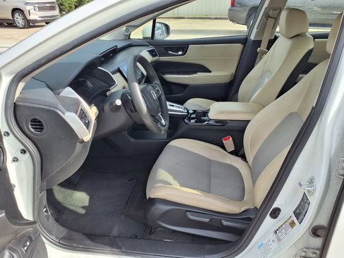 Used 2018 Honda Clarity Plug-In Hybrid image 19