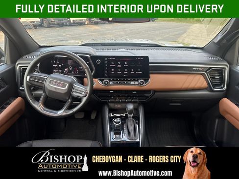 Used 2024 GMC Canyon AT4 w/ AT4 Premium Package AWD/4WD image 3