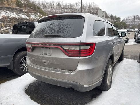 Used 2019 Dodge Durango SXT image 4