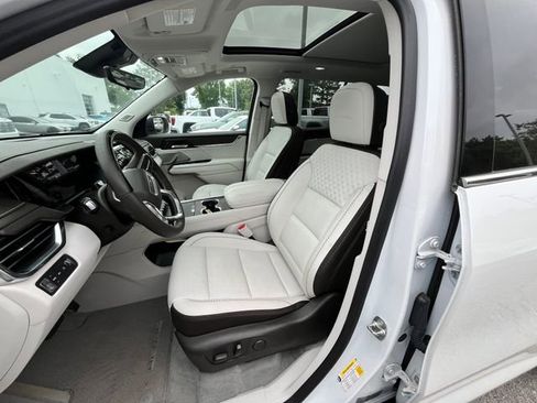 Used 2024 GMC Acadia Denali w/ Super Cruise Package AWD/4WD image 10