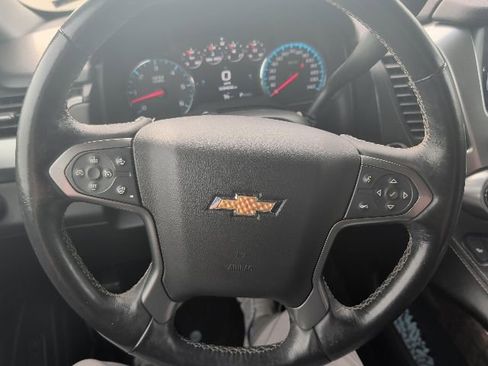 Used 2017 Chevrolet Suburban LT w/ Luxury Package RWD image 14