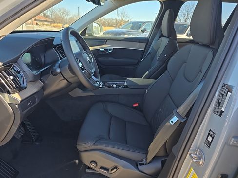 New 2026 Volvo XC90 B6 Plus w/ Protection Package image 7