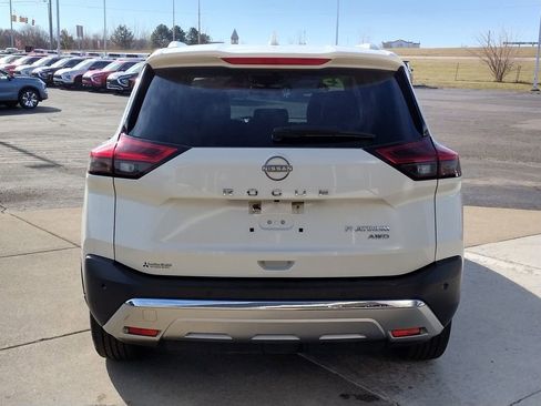 Used 2023 Nissan Rogue Platinum w/ Platinum Premium Package image 18