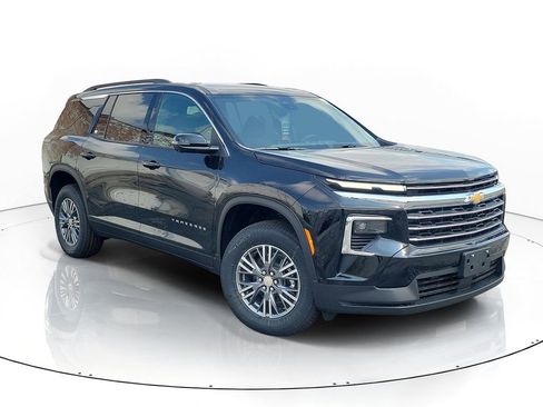 New 2026 Chevrolet Traverse LT w/ Driver Confidence Package FWD image 1