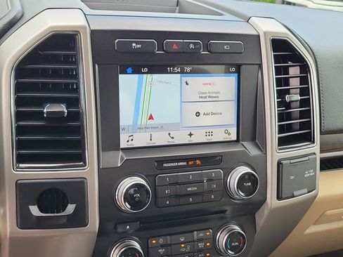 Certified 2017 Ford F150 Lariat w/ Equipment Group 502A Luxury RWD image 30