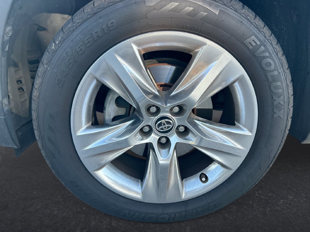 Used 2016 Toyota Highlander Limited FWD image 10