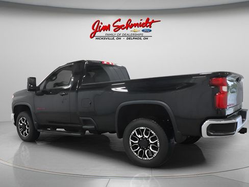 Used 2024 Chevrolet Silverado 3500 LT w/ Convenience Package AWD/4WD image 3