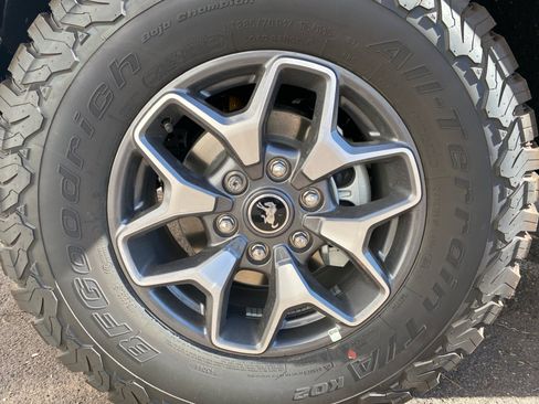 New 2025 Ford Bronco Badlands image 25