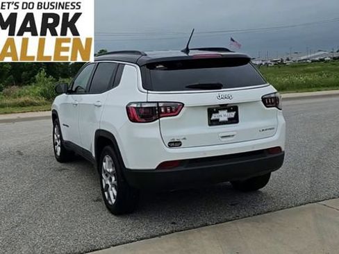 Used 2025 Jeep Compass Limited AWD/4WD image 7